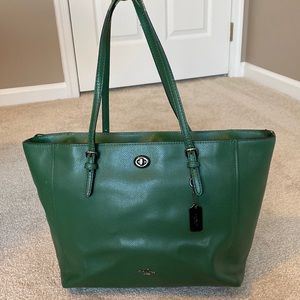 Coach Green leather Women’s Tote Bag
